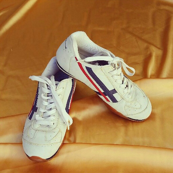 ben sherman white sneakers